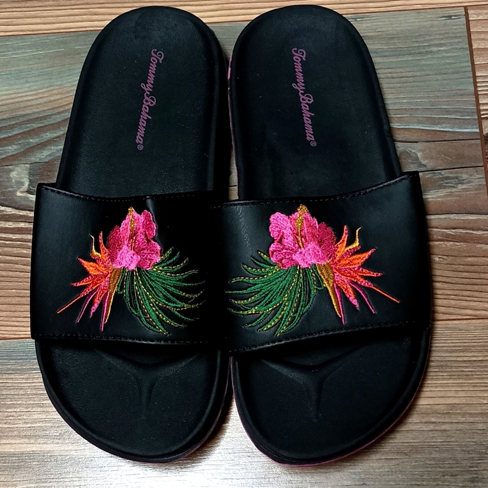 Tommy Bahama Black Floral Embroidered Slides Sz7 EUC